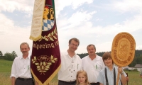 Karmensoelden-fahnenabordnung1